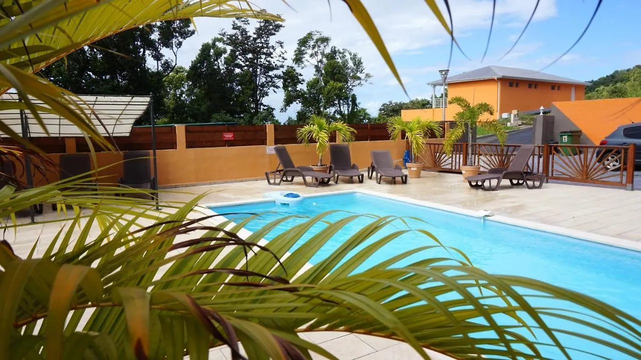 Appartement Charmant A Deshaies Piscine Partagee 46 M² location